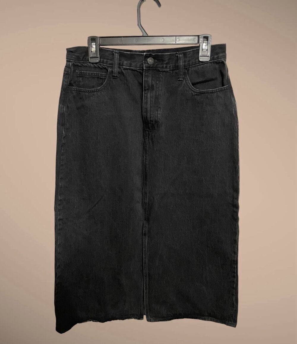 UNIQLO Long Black Denim Skirt Front Slit Women’s Size 10